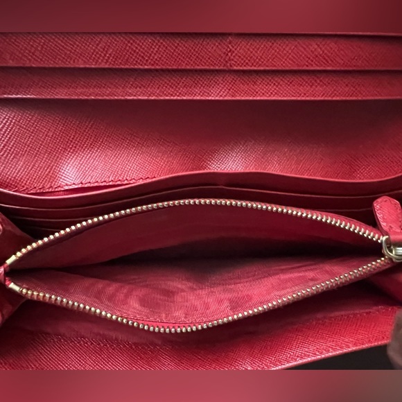 Large Prada Saffiano Leather Wallet - Picture 10 of 15